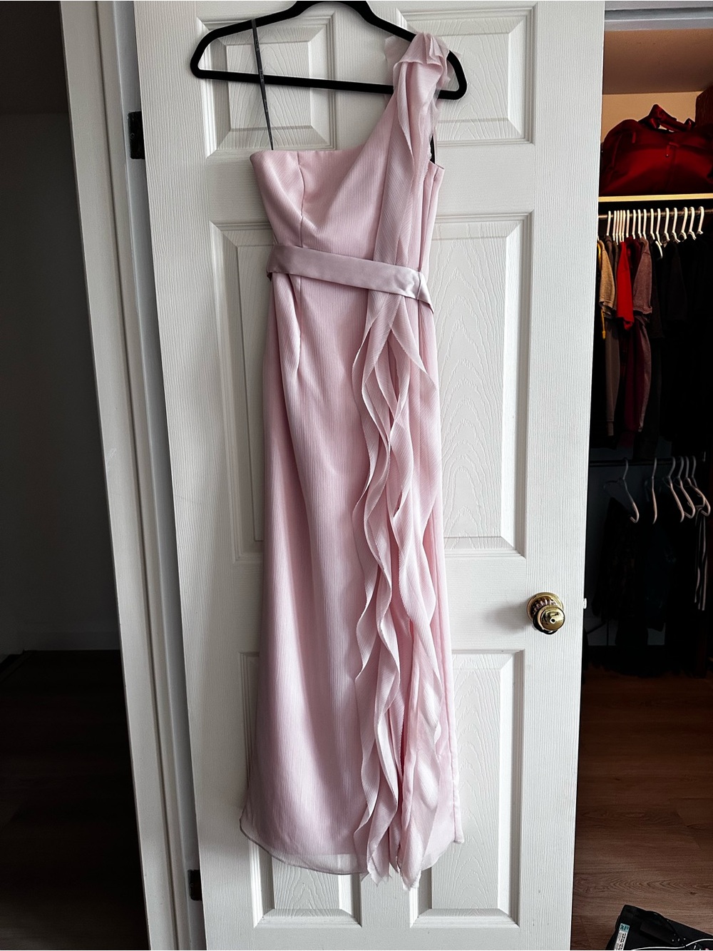 Vera Wang One-Shoulder Light Pink Evening Gown